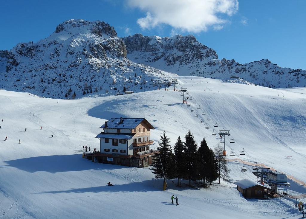 Отель Rifugio Stella Барцио Экстерьер фото